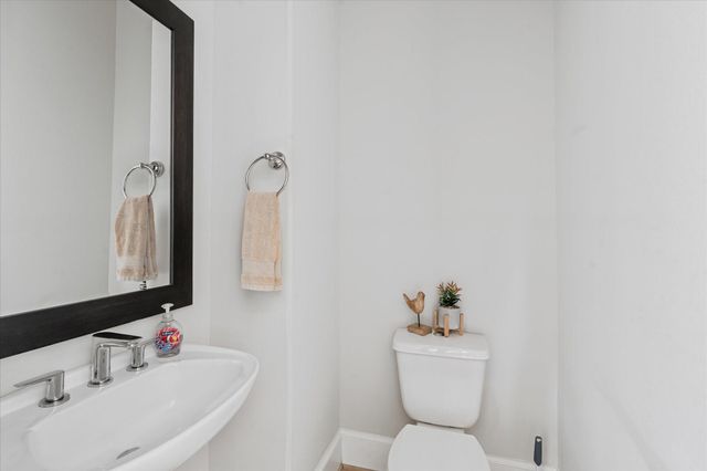 1005 Saint Charles Street, Houston, TX 77003