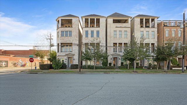 1005 Saint Charles Street, Houston, TX 77003