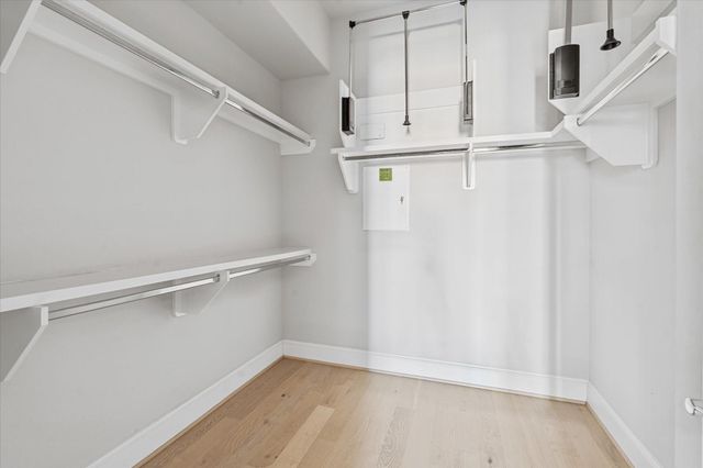 1005 Saint Charles Street, Houston, TX 77003