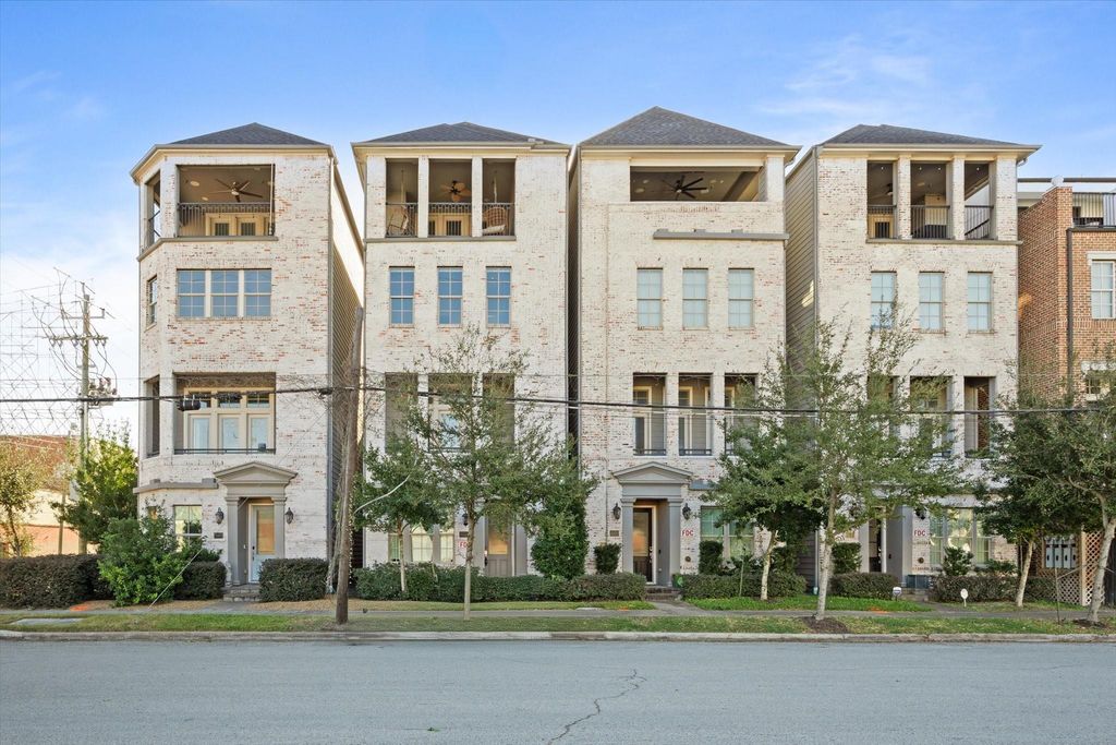 1005 Saint Charles Street, Houston, TX 77003