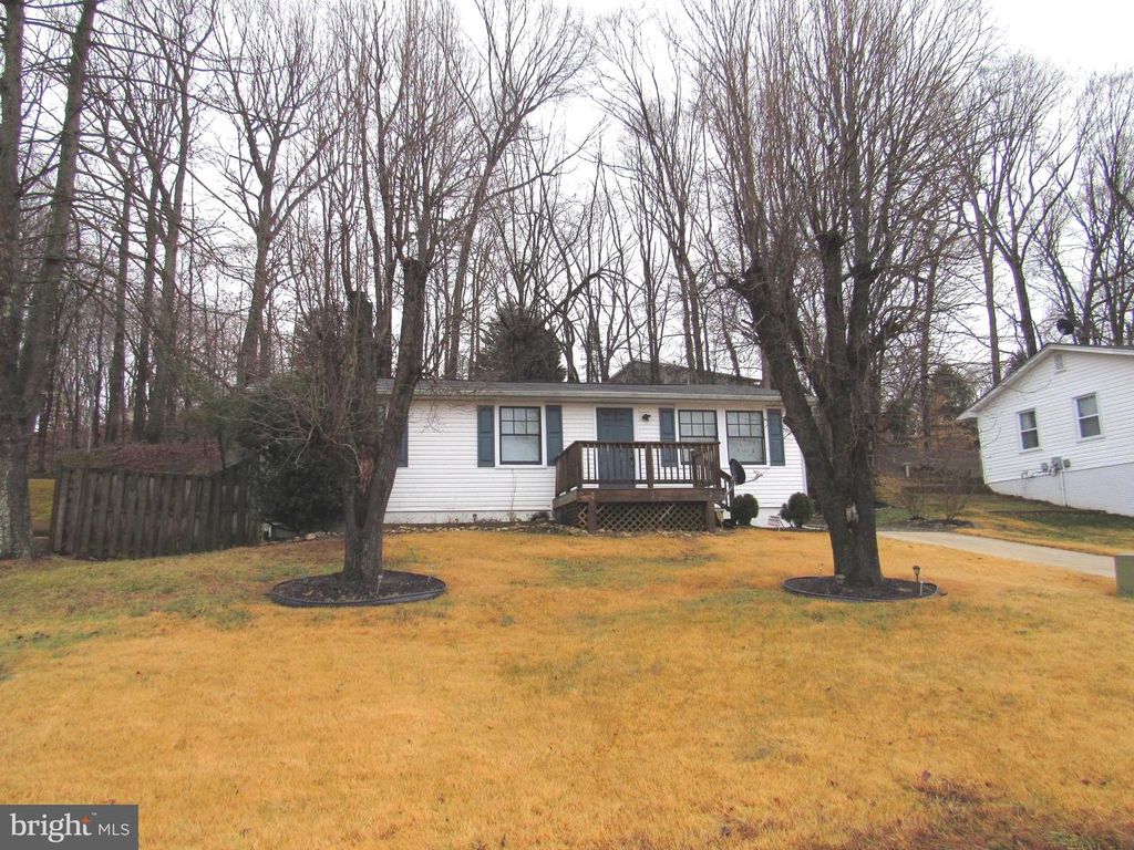 6989 HEATHER DR, Bryans Road, MD 20616