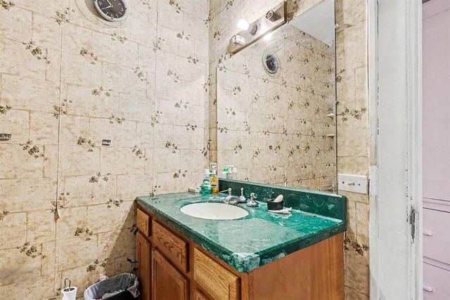 1202 Alexander Street, Grand Rapids, MI 49506