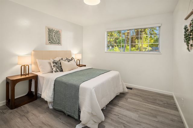8810 NE 187th Street, Bothell, WA 98011