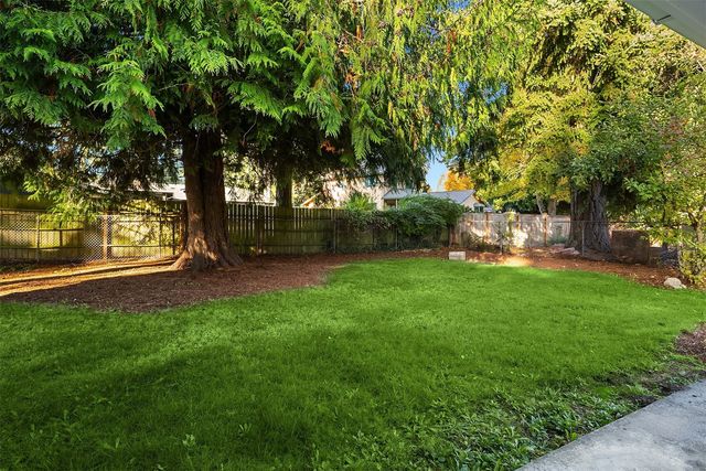 8810 NE 187th Street, Bothell, WA 98011