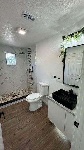 1118 E LINEBAUGH AVENUE, Tampa, FL 33612