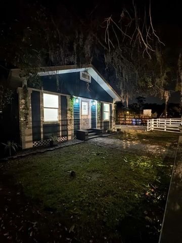 1118 E LINEBAUGH AVENUE, Tampa, FL 33612