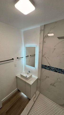 1118 E LINEBAUGH AVENUE, Tampa, FL 33612