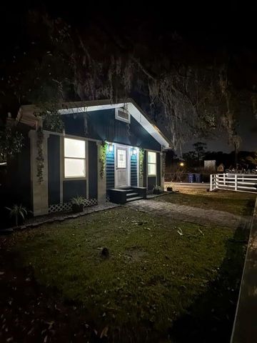 1118 E LINEBAUGH AVENUE, Tampa, FL 33612