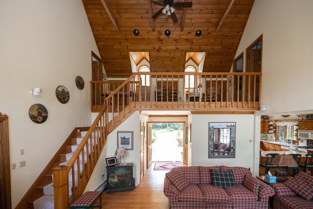 1189 Cole Pond Road, Jamaica, VT 05343