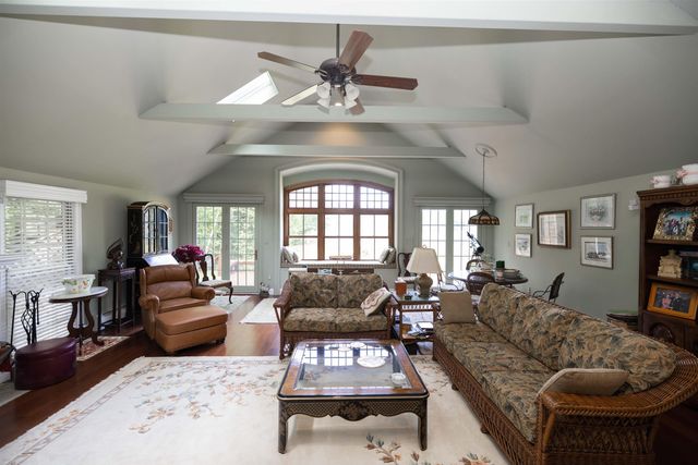 1189 Cole Pond Road, Jamaica, VT 05343