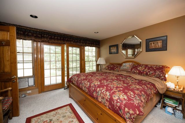 1189 Cole Pond Road, Jamaica, VT 05343