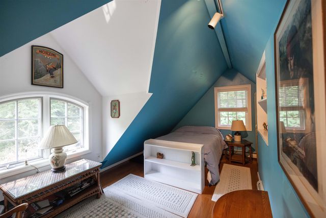 1189 Cole Pond Road, Jamaica, VT 05343