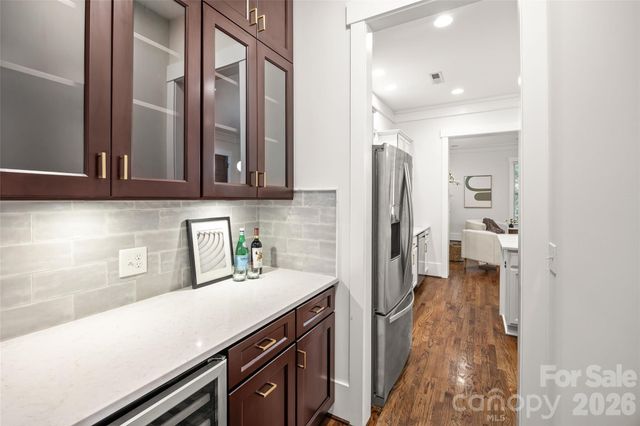 1431 Tippah Park Court, Charlotte, NC 28205