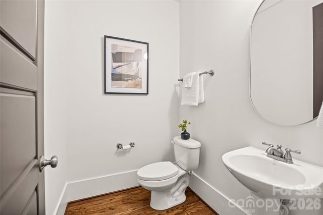 1431 Tippah Park Court, Charlotte, NC 28205
