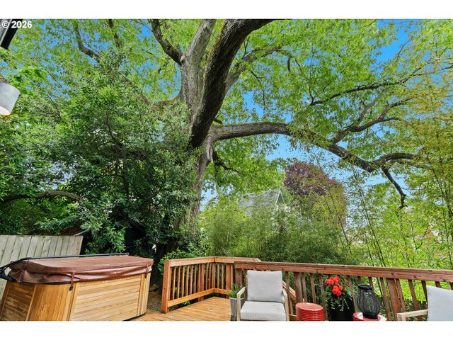2510 Se SHERMAN St, Portland, OR 97214