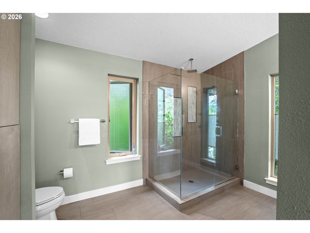 2510 Se SHERMAN St, Portland, OR 97214