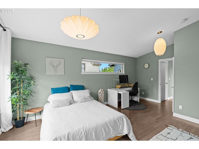 2510 Se SHERMAN St, Portland, OR 97214