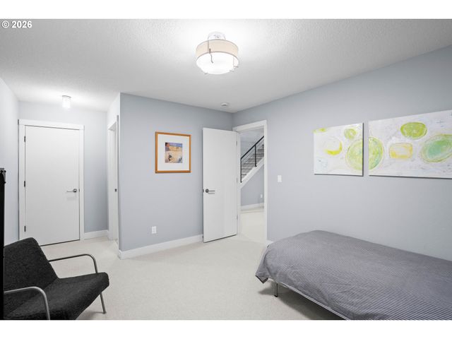 2510 Se SHERMAN St, Portland, OR 97214