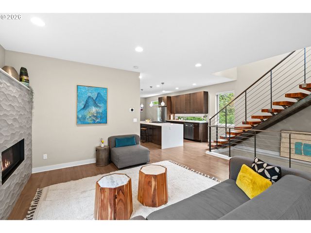 2510 Se SHERMAN St, Portland, OR 97214