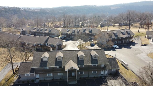 27 Fall Creek Drive 7, Branson, MO 65616