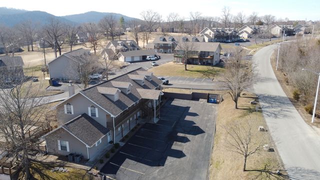 27 Fall Creek Drive 7, Branson, MO 65616