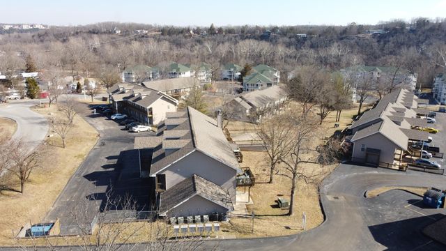 27 Fall Creek Drive 7, Branson, MO 65616