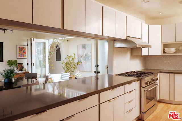 3001 Passmore Drive, Los Angeles, CA 90068