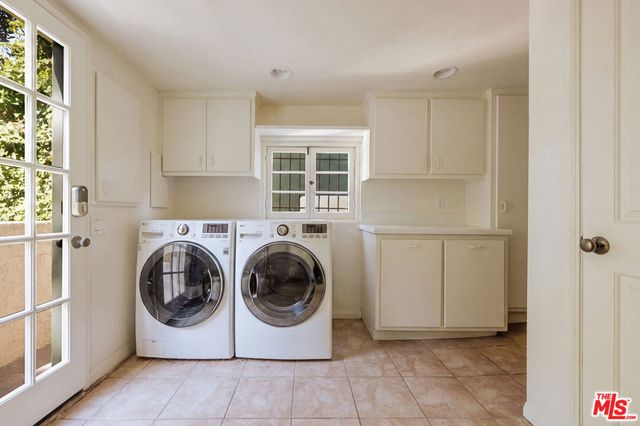 3001 Passmore Drive, Los Angeles, CA 90068