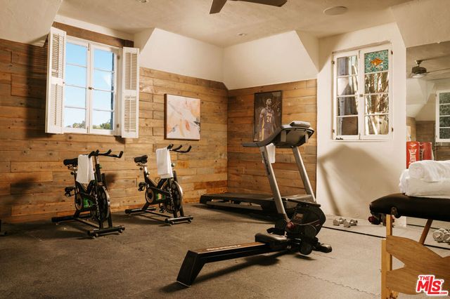 3001 Passmore Drive, Los Angeles, CA 90068