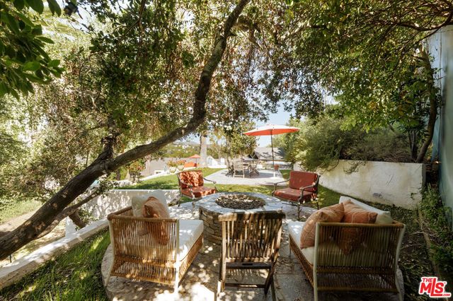 3001 Passmore Drive, Los Angeles, CA 90068
