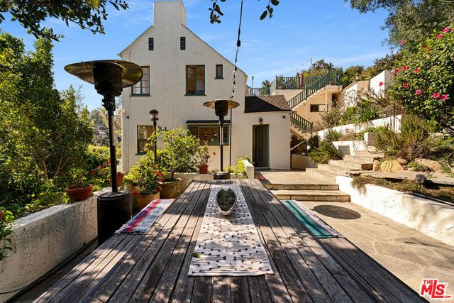 3001 Passmore Drive, Los Angeles, CA 90068