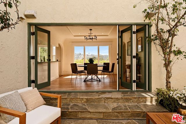 3001 Passmore Drive, Los Angeles, CA 90068
