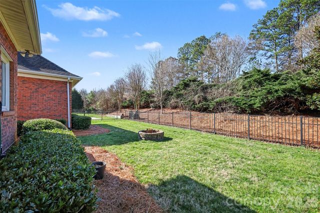 166 Lake Commons Drive, Rock Hill, SC 29732