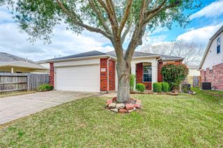 10607 Sugar Trace Drive, Sugar Land, TX 77498
