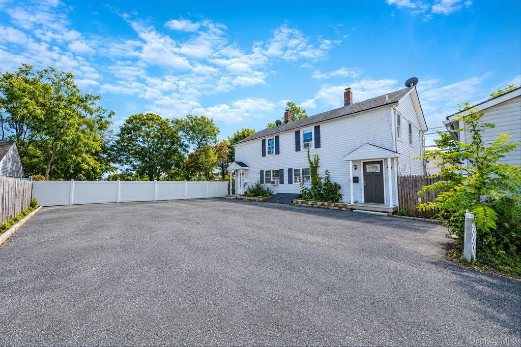 37-39 Funaro Court, Patchogue, NY 11772 — photo 2