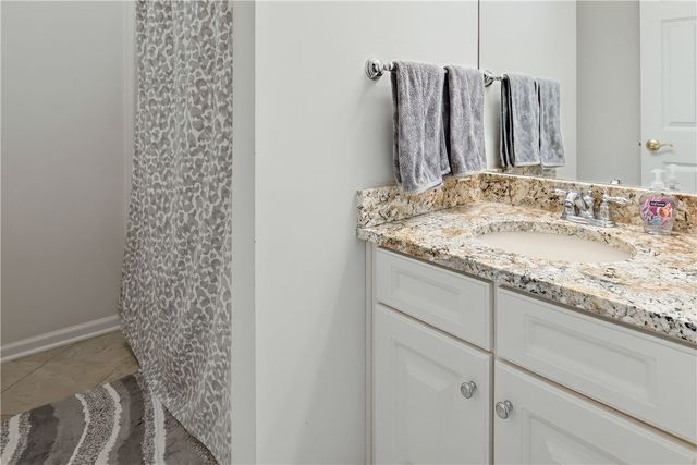 703 Lakeview Ct, Adams Twp, PA 16046