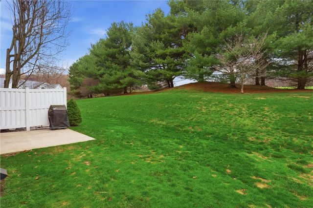 703 Lakeview Ct, Adams Twp, PA 16046