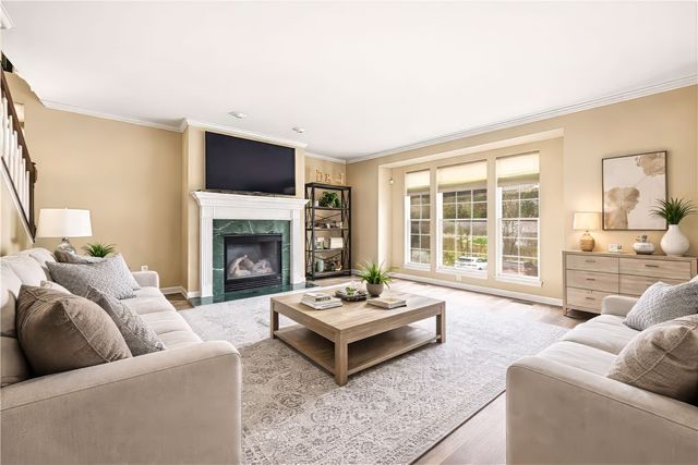 703 Lakeview Ct, Adams Twp, PA 16046