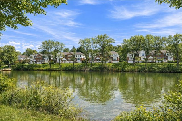 703 Lakeview Ct, Adams Twp, PA 16046