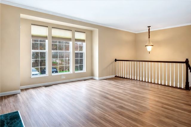 703 Lakeview Ct, Adams Twp, PA 16046