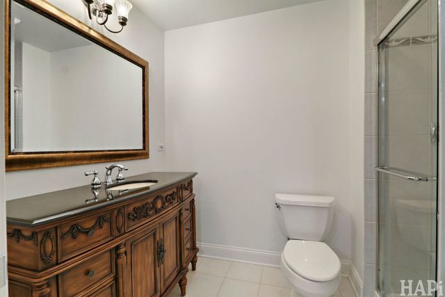 8 Farmington Road, South Barrington, IL 60010