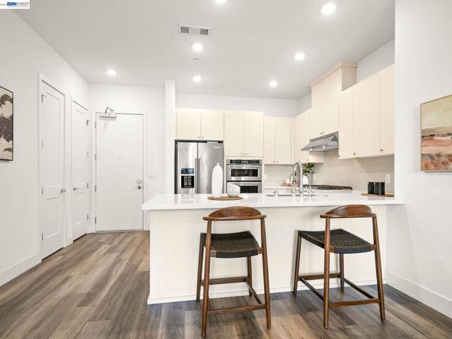 2339 Kinetic Cmn 310, Fremont, CA 94539