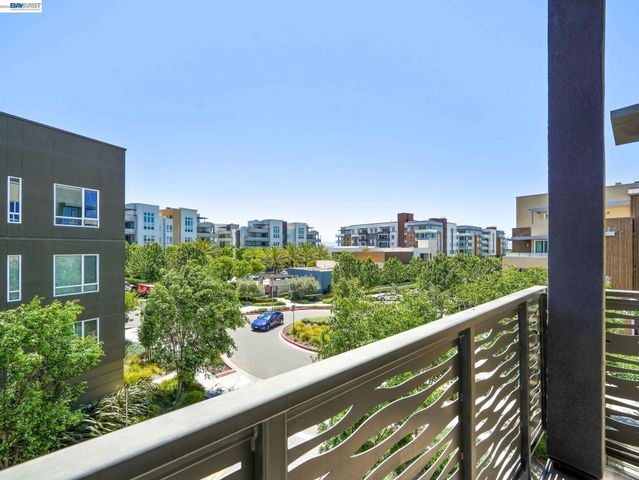 2339 Kinetic Cmn 310, Fremont, CA 94539