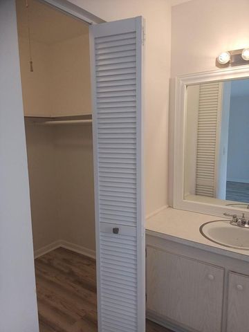 640 SE 2nd Avenue 202, Boynton Beach, FL 33435