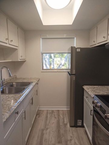 640 SE 2nd Avenue 202, Boynton Beach, FL 33435