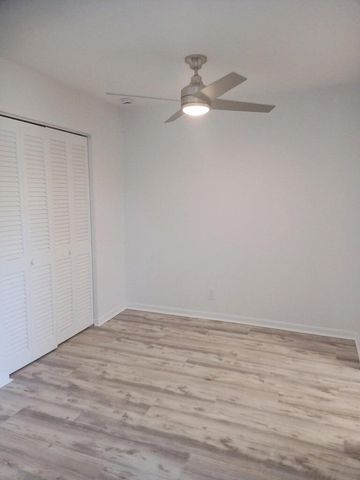 640 SE 2nd Avenue 202, Boynton Beach, FL 33435