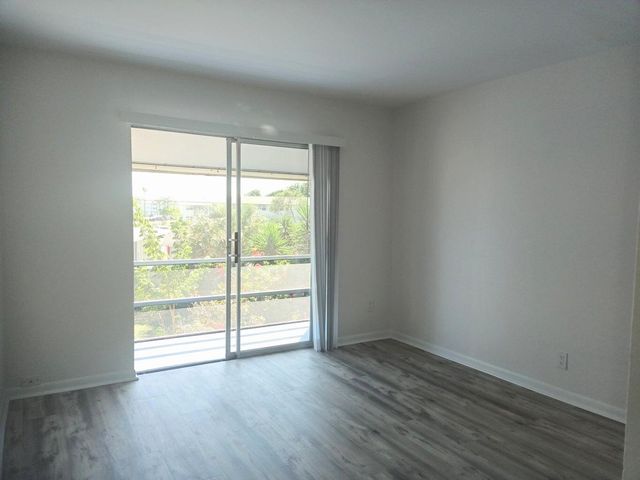 640 SE 2nd Avenue 202, Boynton Beach, FL 33435