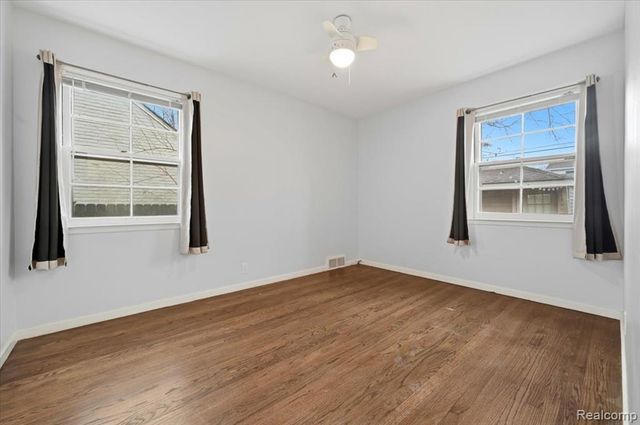 431 Colonial Court, Grosse Pointe Farms, MI 48236