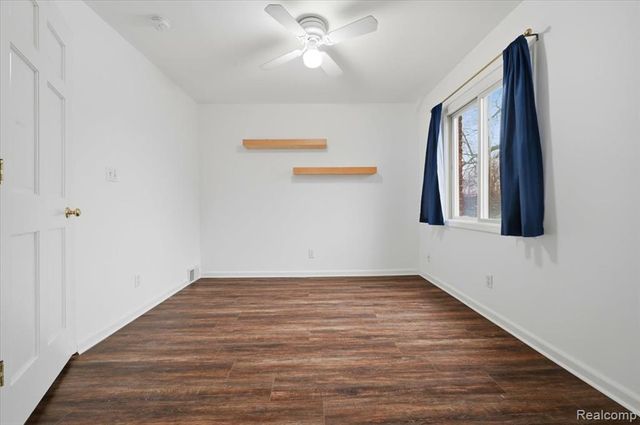 431 Colonial Court, Grosse Pointe Farms, MI 48236