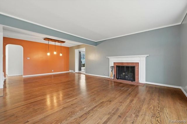 431 Colonial Court, Grosse Pointe Farms, MI 48236